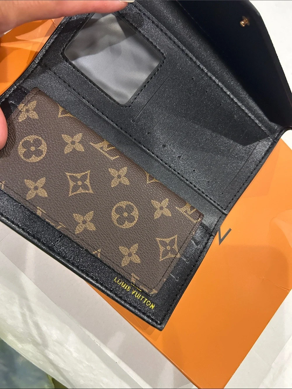 MONO WALLET